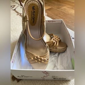 Boutique wedge strappy espadrille sandals